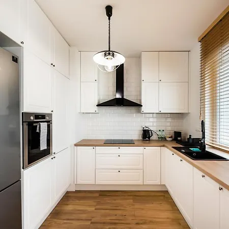 Lekka By Bookinghost