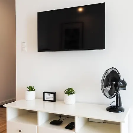 公寓 Lekka By Bookinghost 华沙