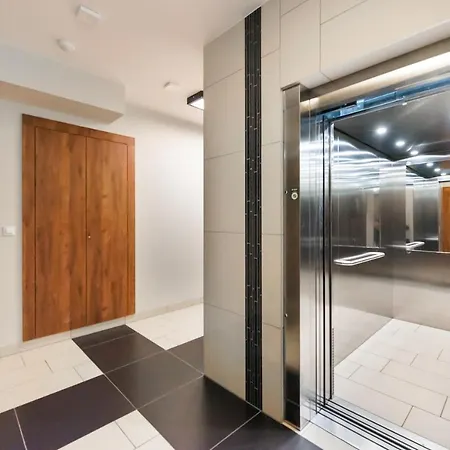 Lekka By Bookinghost