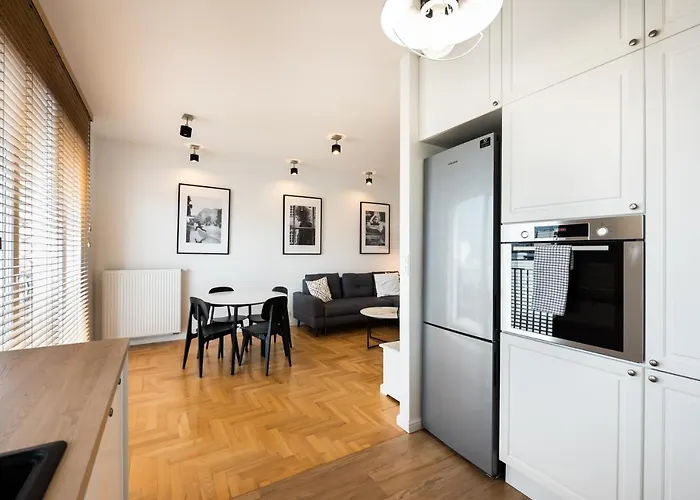 Lekka By Bookinghost