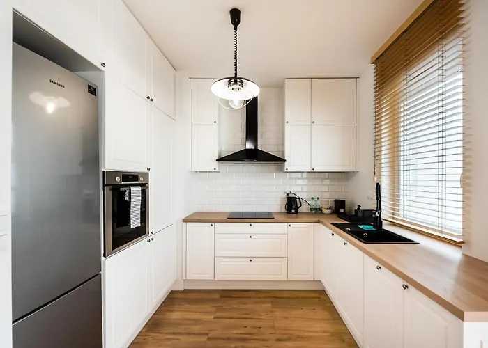 Lekka By Bookinghost