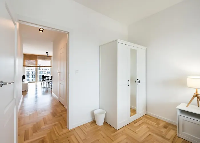 Lekka By Bookinghost *